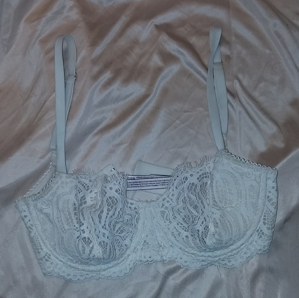 NWOT Victoria's Secret Dream Angels Unlined 32DD